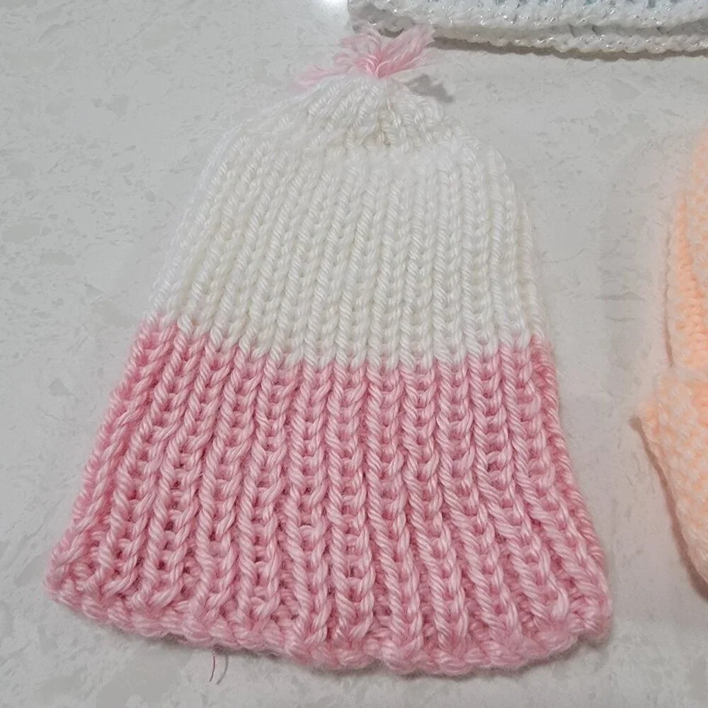 Hand Knit Baby Infant Hats‎ Lot Of 3